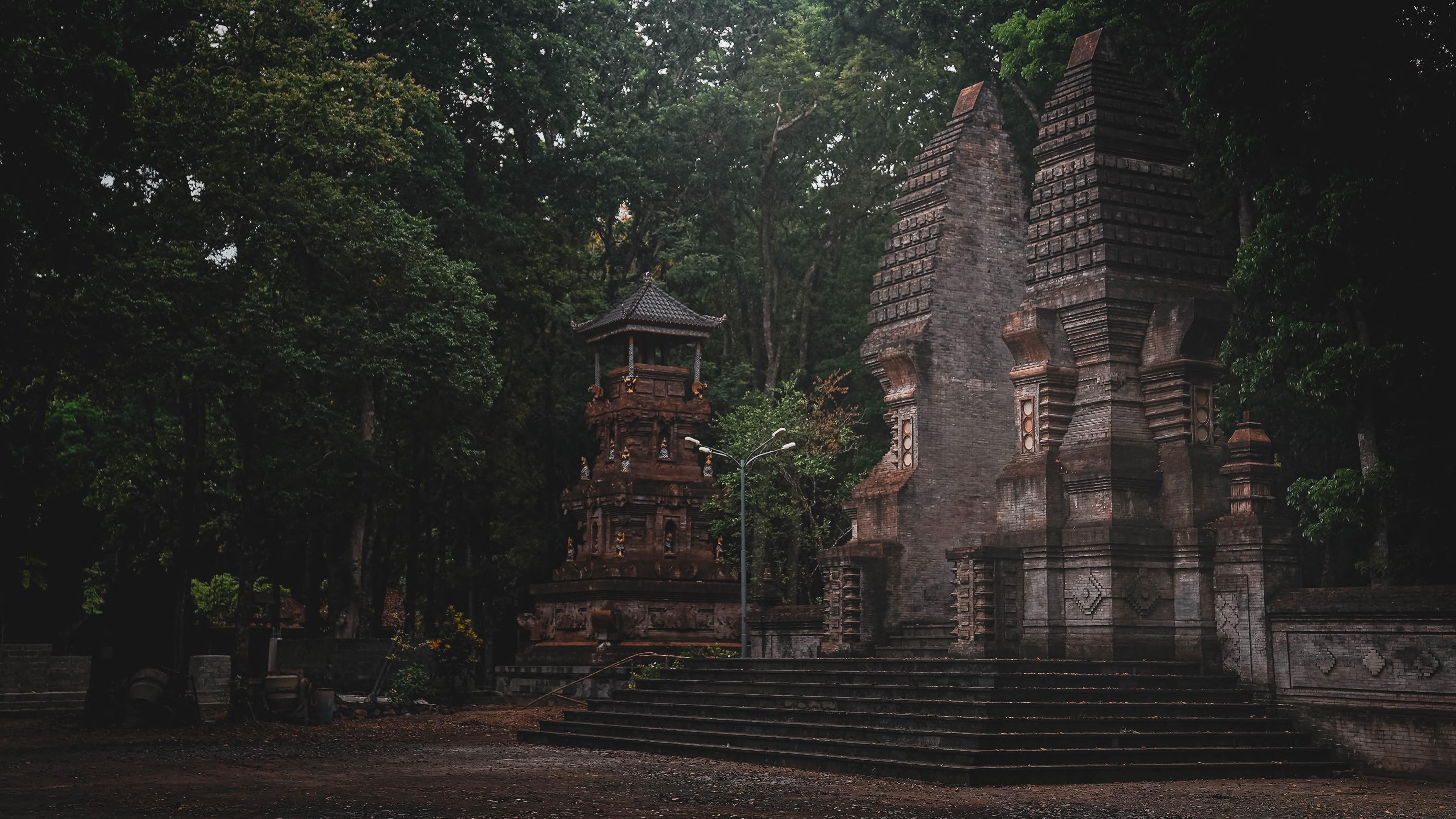 Taman Nasional Alas Purwo - Tempat Angker di Indonesia - Unsplash