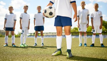 Posisi Pemain Sepak Bola dan Tugasnya di Lapangan