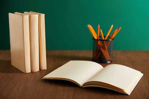 Perlu Dibaca, Ini 8 Rekomendasi Buku Karier untuk Gen-Z