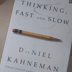Rangkuman Buku Thinking, Fast and Slow