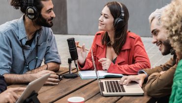7 Rekomendasi Podcast Keuangan untuk Kestabilan Finansialmu